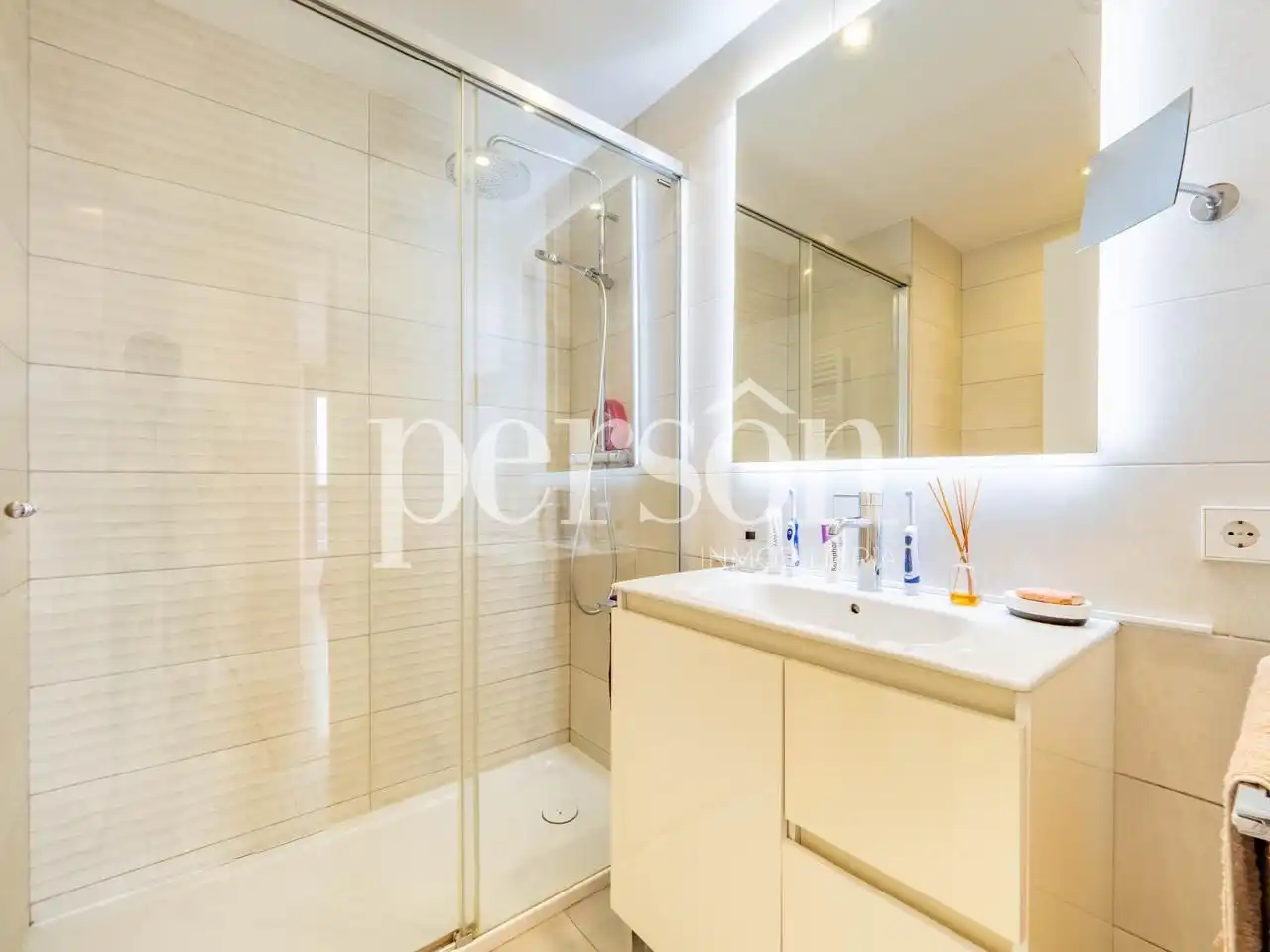 Baño de Piso en venta en Valencia con Aire acondicionado, Calefacción y Balcón
