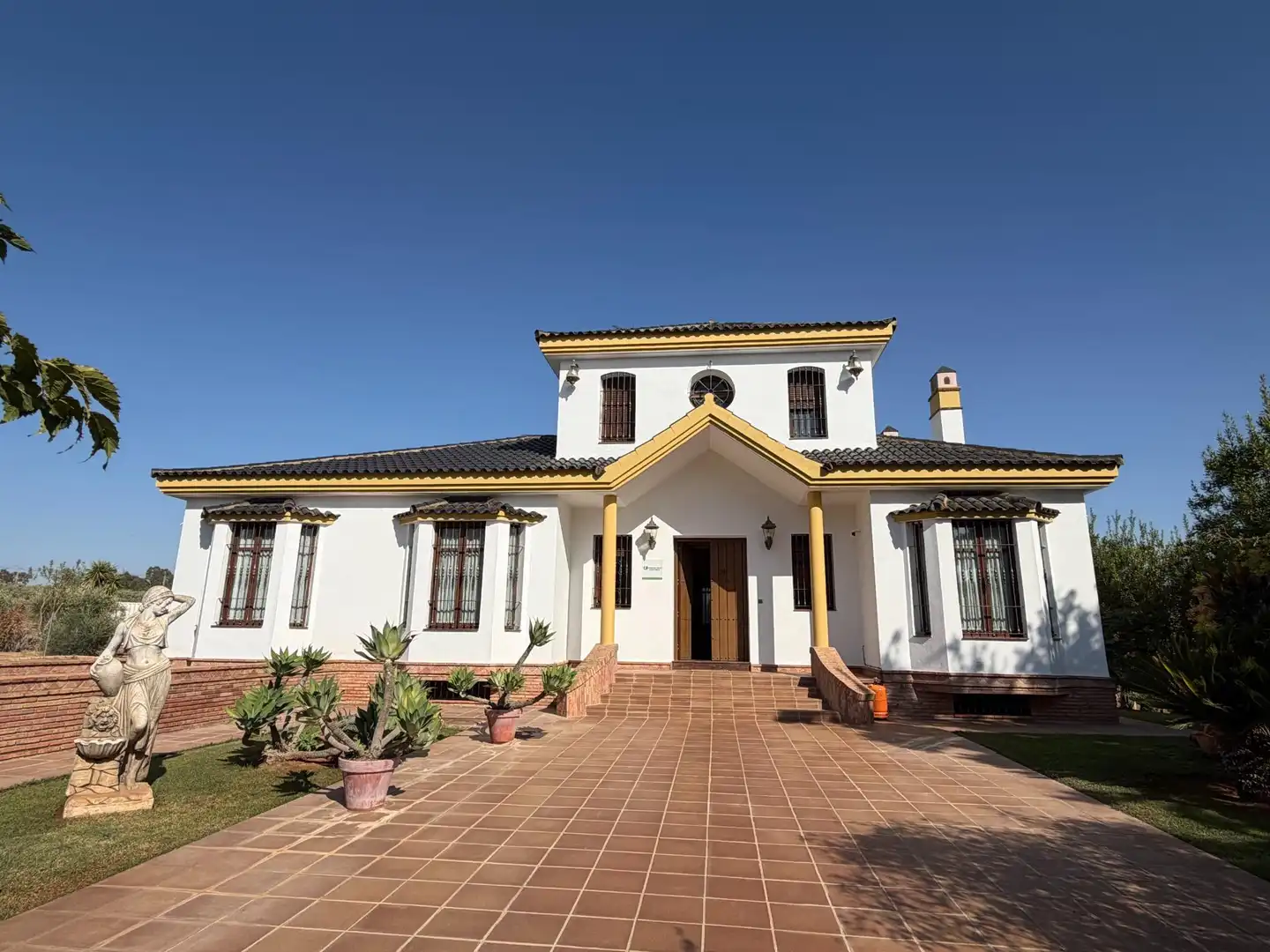 Casa con piscina en venta en Mairena del Alcor