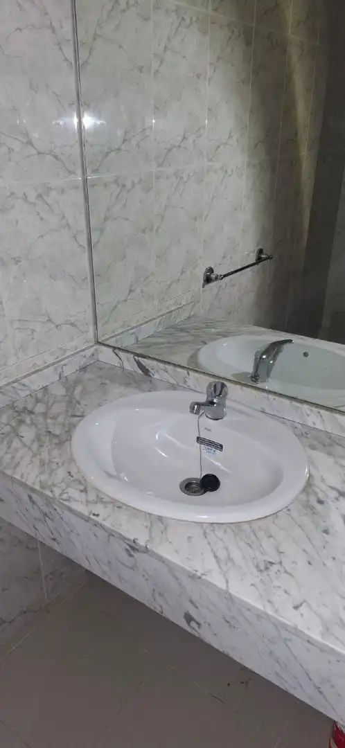 Bathroom of Office for rent in Vigo 