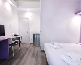 Bedroom of Study to rent in  Barcelona Capital  with Air Conditioner, Heating and Parquet flooring