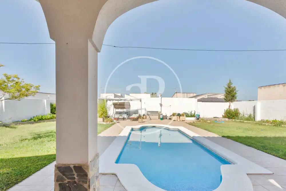 Swimming pool of Houses for sale in Olocau  with Air Conditioner, Heating and Private garden