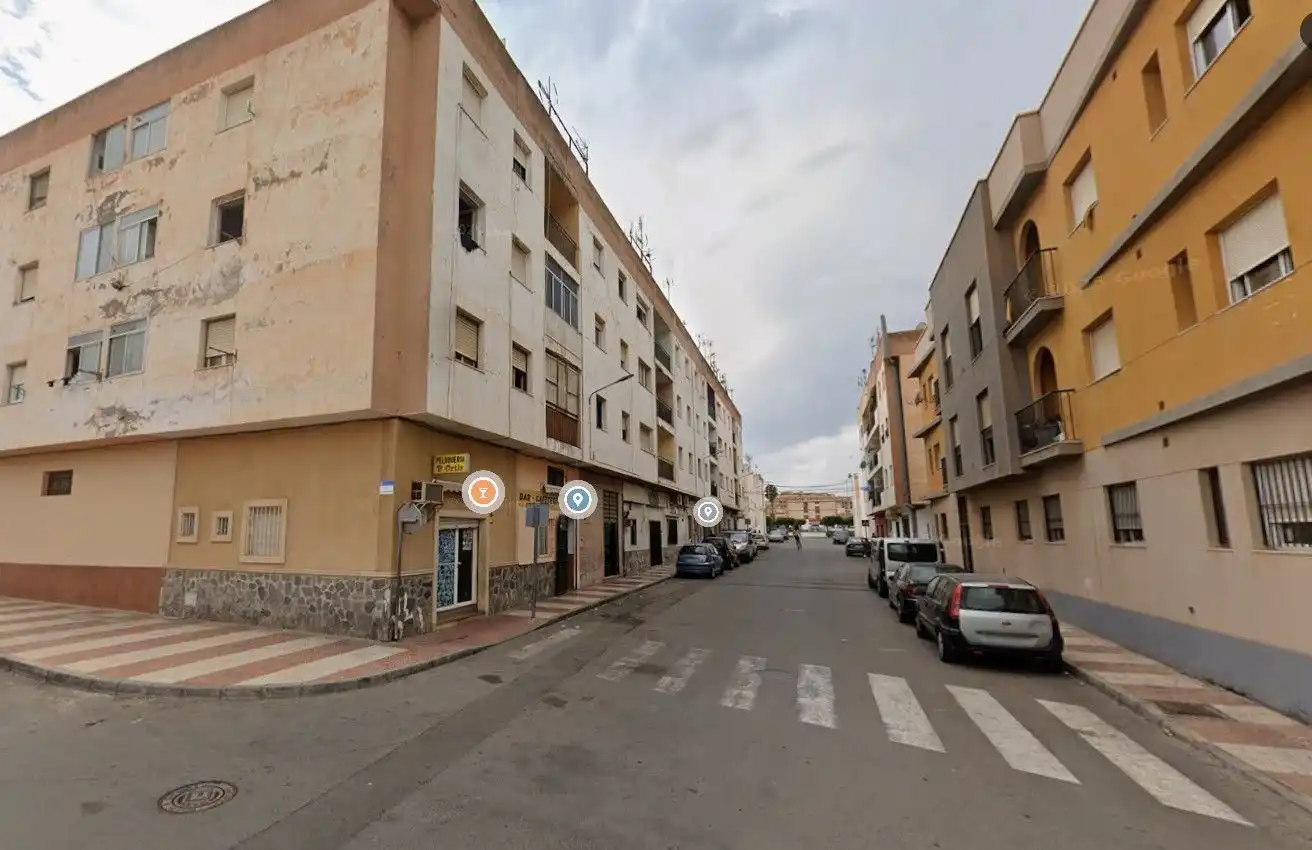 Vista exterior de Piso en venta en Roquetas de Mar