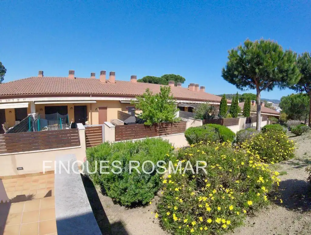 Reihenhaus mit Pool zum Verkauf in Santa Clotilde