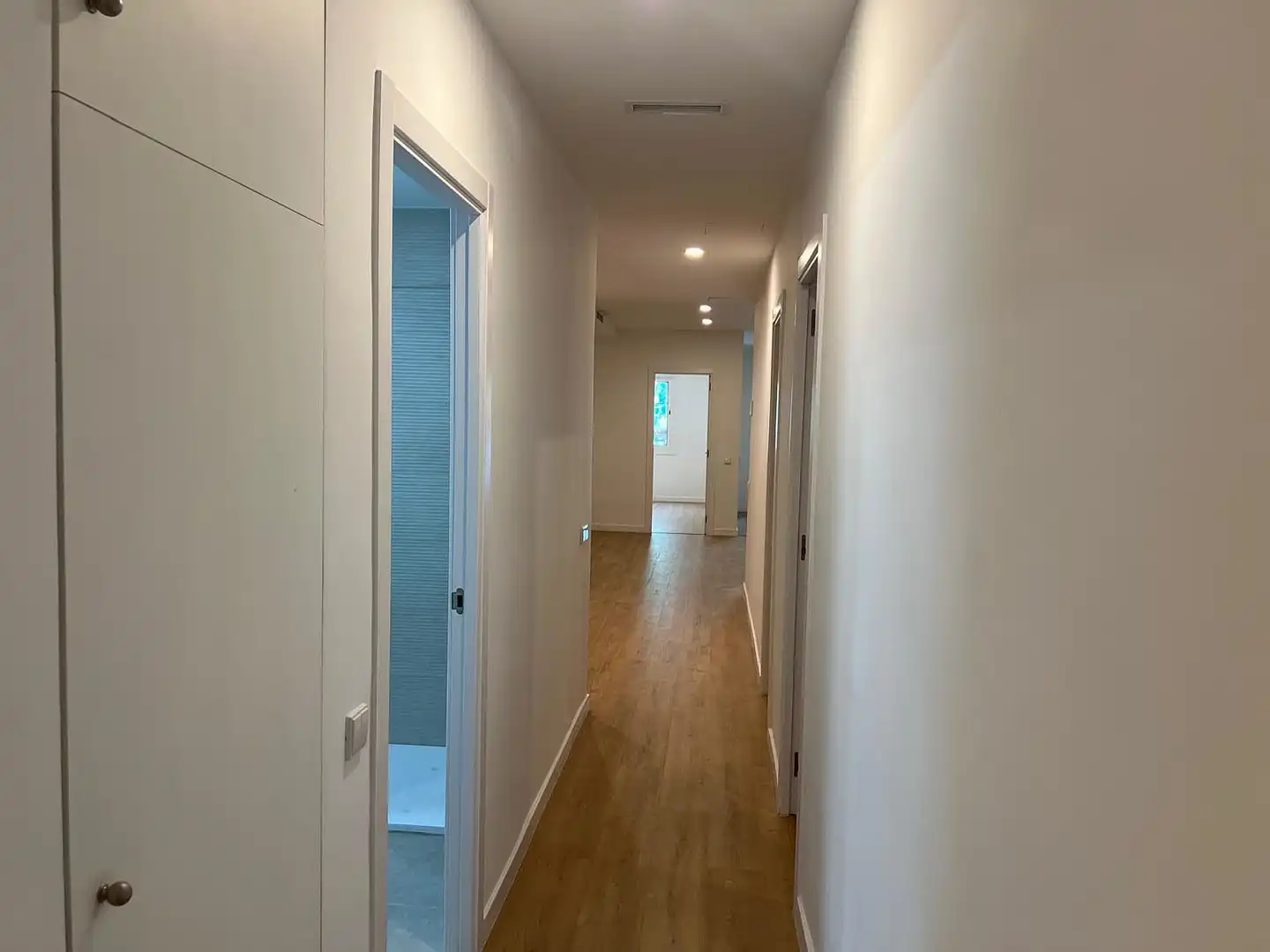Wohnung zum Verkauf in Barcelona mit Klimaanlage, Heizung und Parkett
