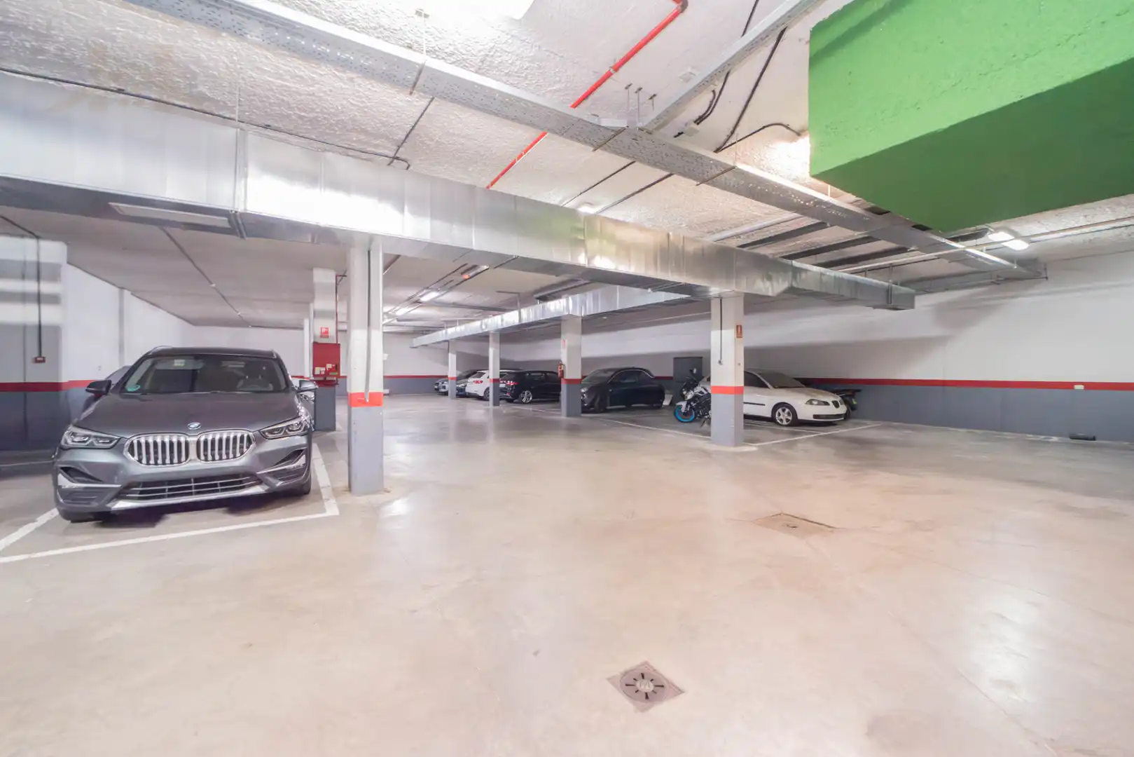 Parking de Piso en venta en Leganés con Aire acondicionado, Calefacción y Jardín privado
