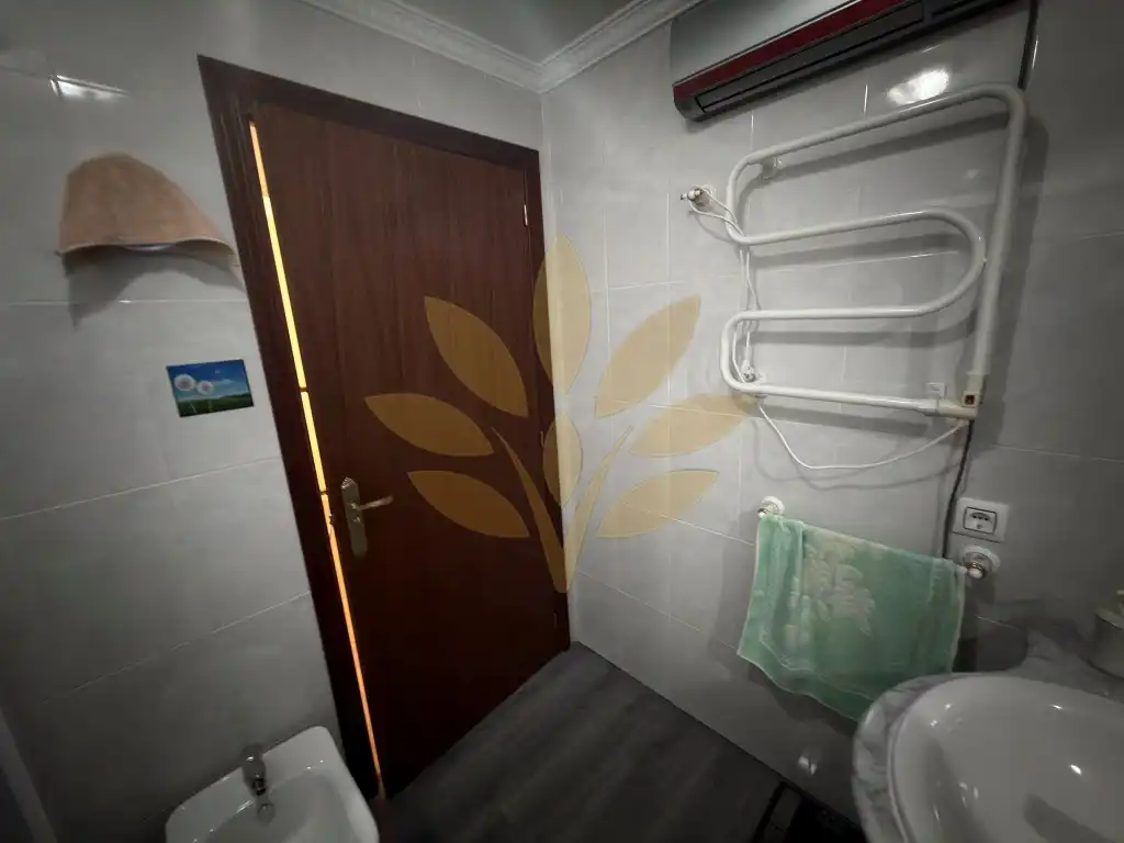 Badezimmer von Einfamilien-Reihenhaus zum Verkauf in Cáceres