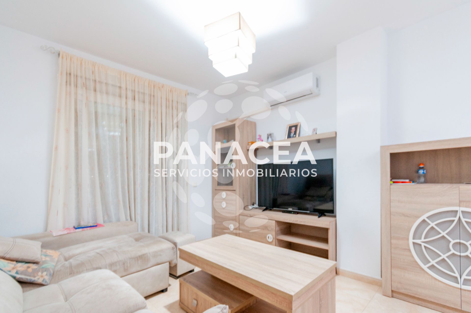 Living room of Flat for sale in Roquetas de Mar  with Terrace, Furnished and Oven