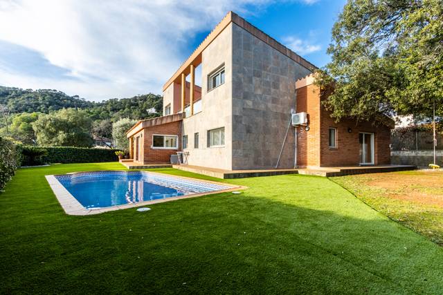 Casa-chalet en Venta en Matadepera - CL ROUREDA LA en Matadepera