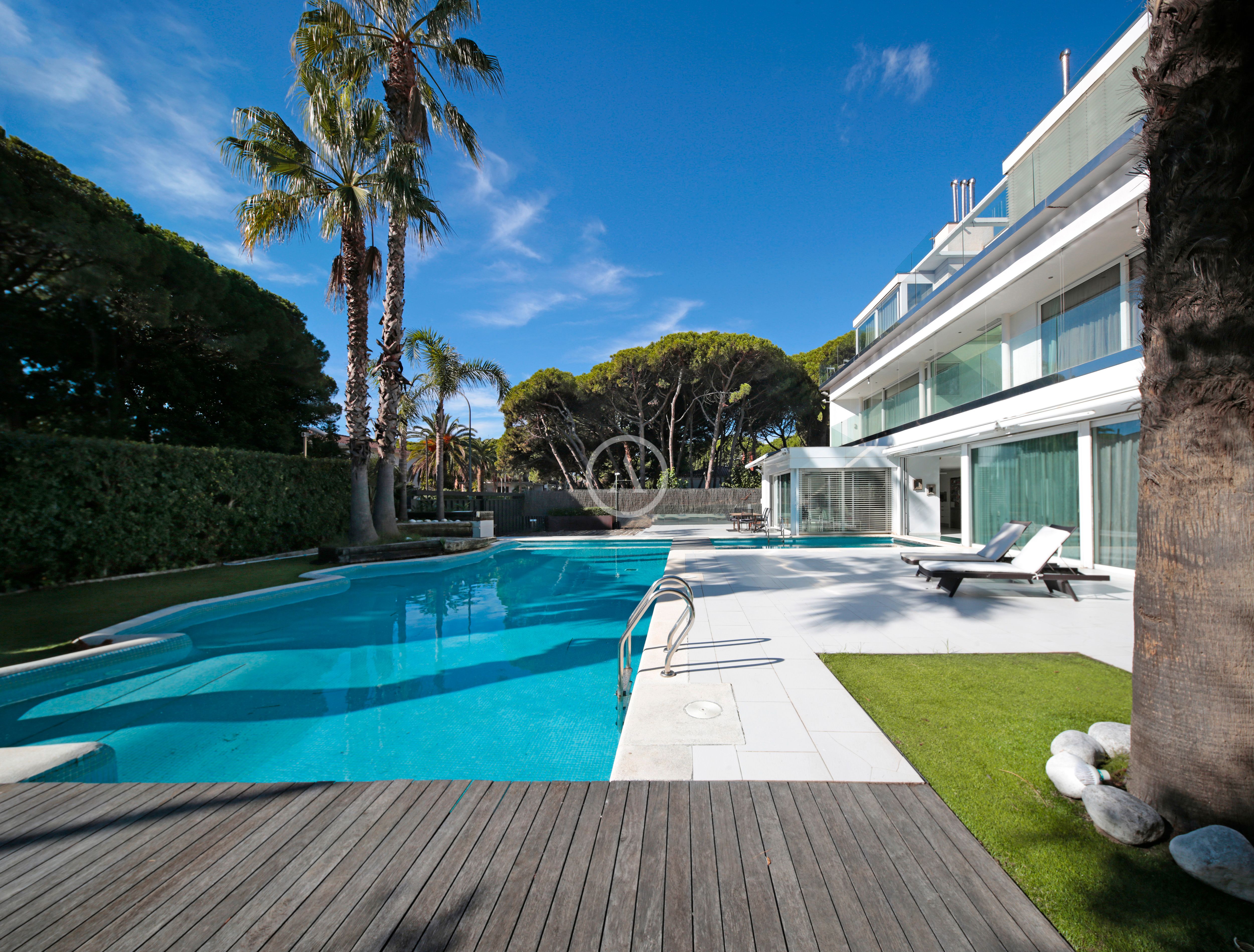 Jardí de Casa o xalet en venda en Castelldefels amb Aire condicionat, Calefacció i Jardí privat