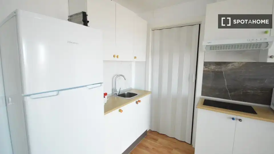 Kitchen of Flat for rent in Valencia  with Air Conditioner, Heating and Furnished
