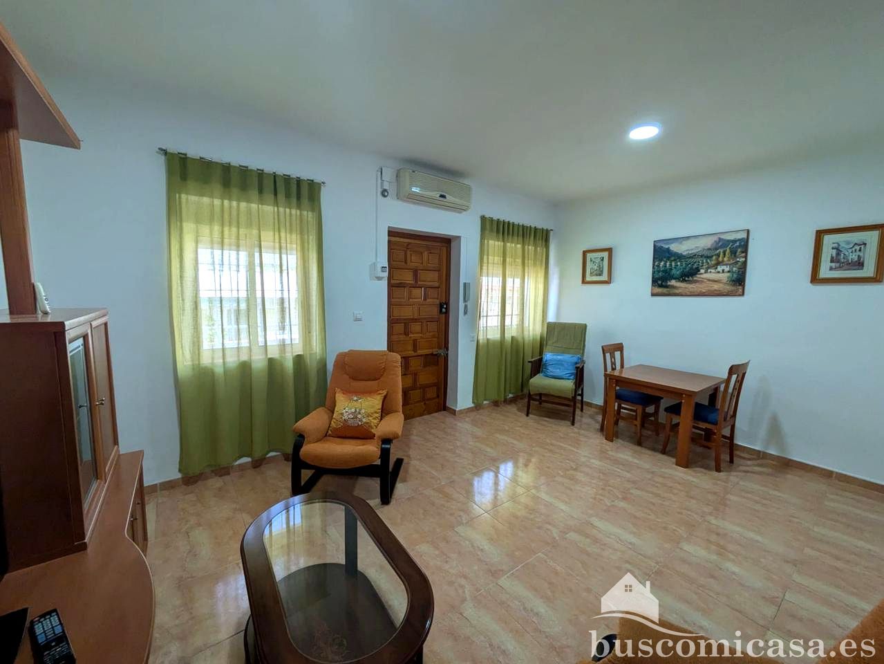 Sala d'estar de Pis de lloguer en Linares amb Aire condicionat i Moblat