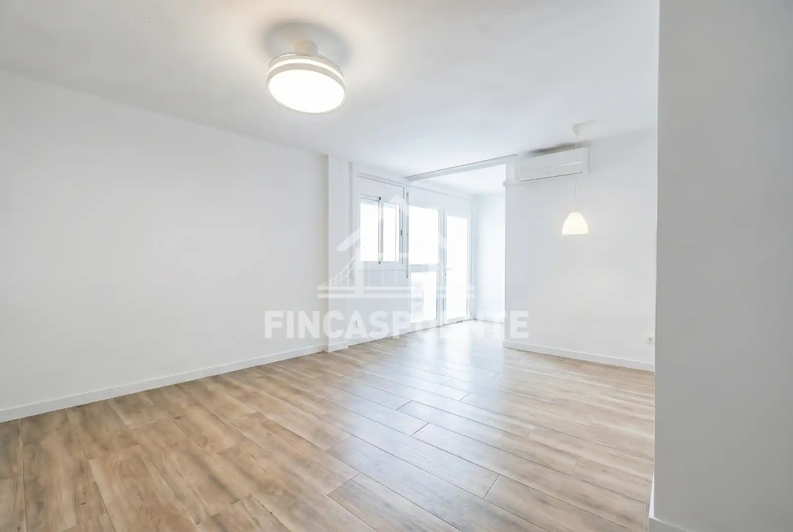 Piso en venta en El Camp de l'Arpa del Clot