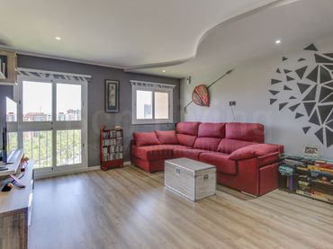 Duplex con ascensore in vendita a Carrer de la Selva de Mar 36