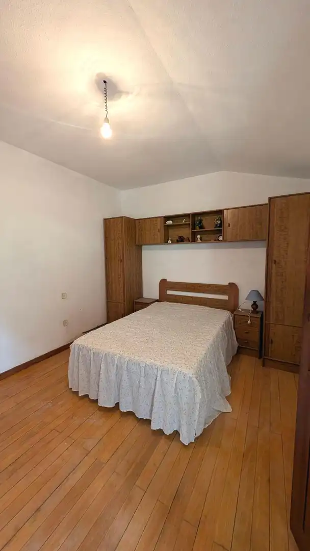 Schlafzimmer von Wohnung zum Verkauf in Vega de Pas mit Heizung, Abstellraum und Möbliert