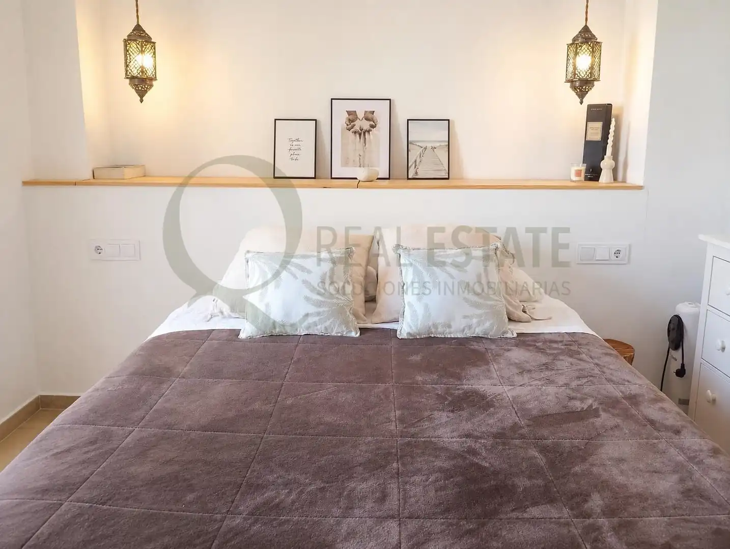 Schlafzimmer von Erdgeschoss zur Miete in El Campello mit Klimaanlage, Privatgarten und Möbliert