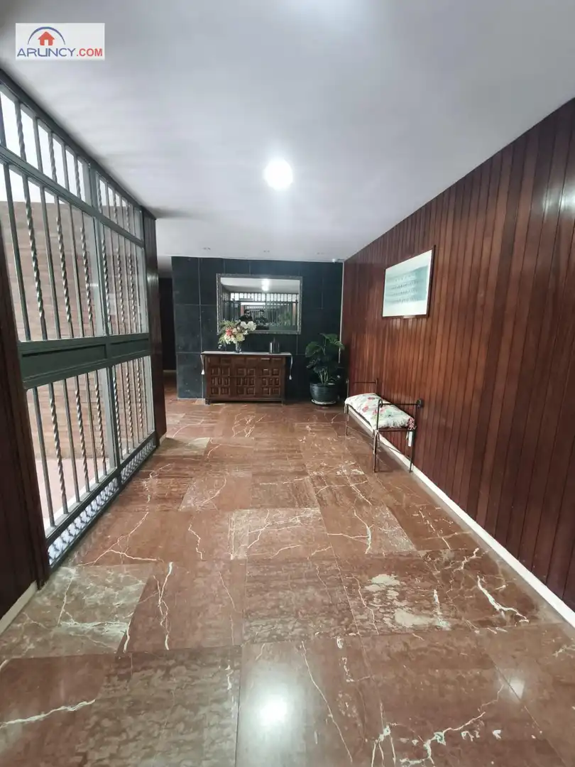 Pis en venda en  Sevilla Capital amb Aire condicionat i Jardí privat