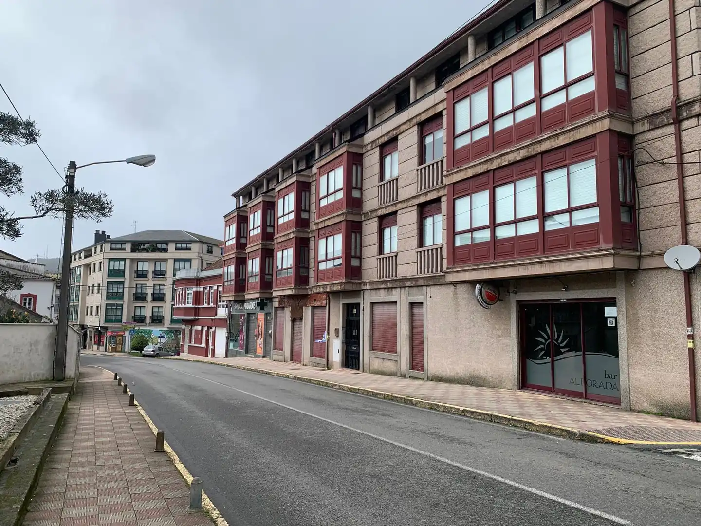 Locale commerciale in vendita a Avenida Galicia 57