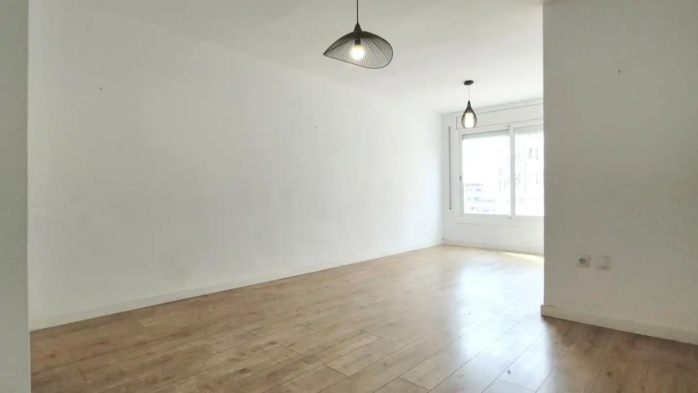 Living room of Flat for sale in Terrassa  with Parquet flooring and Alarm