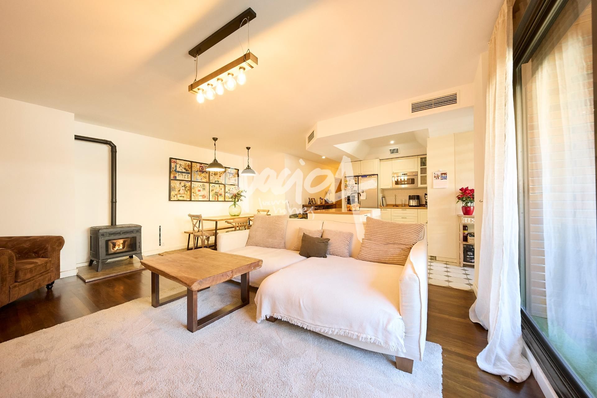 Sala de estar de Piso en venta en Las Rozas de Madrid con Calefacción, Jardín privado y Trastero