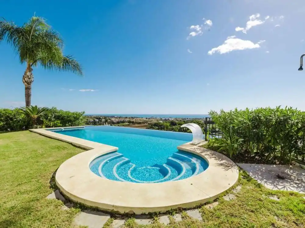 Swimming pool of Houses for rent in Benahavís  with Air Conditioner, Private garden and Terrace