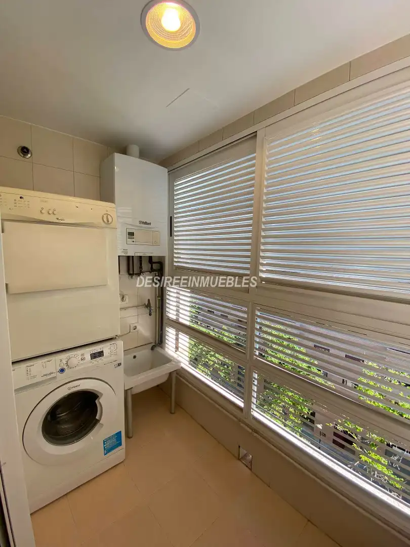 Exterior view of Flat for rent in Valencia  with Air Conditioner, Heating and Terrace