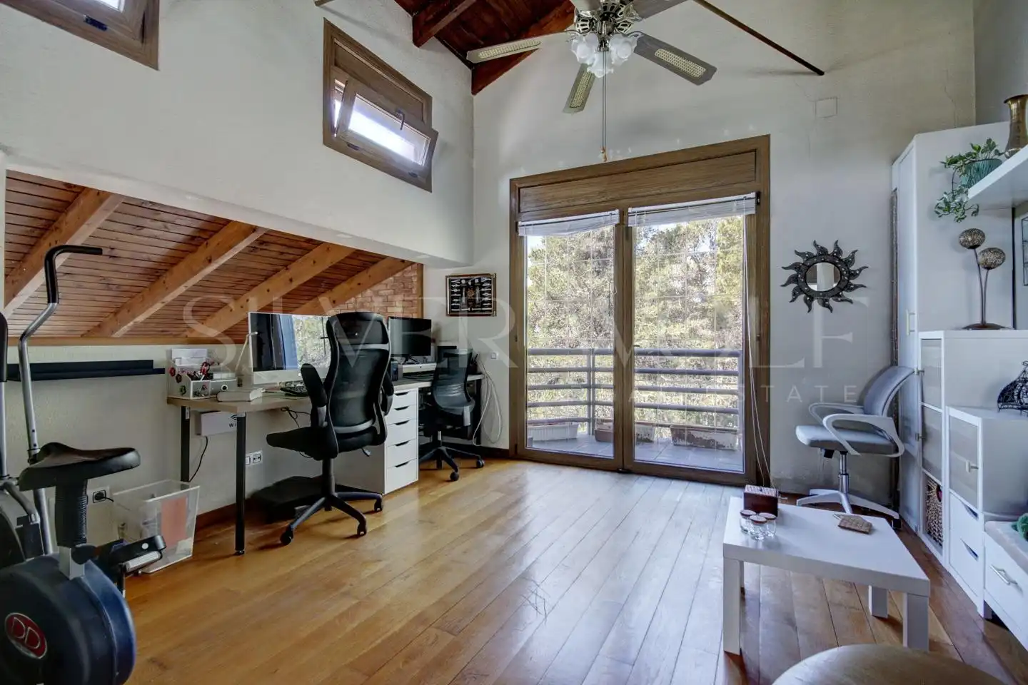 Sala de estar de Casa o chalet en venta en Vallirana con Calefacción, Jardín privado y Parquet