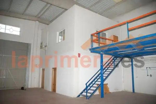 Nau industrial de lloguer a Alaquàs, imagen 4