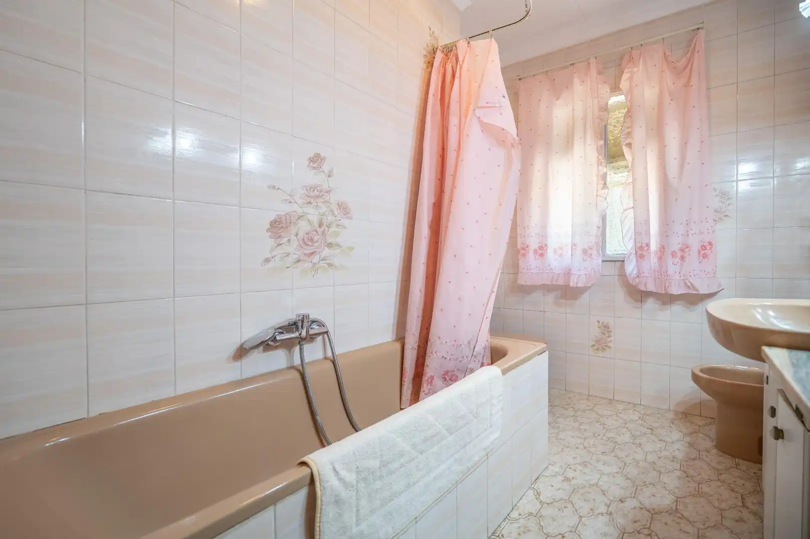 Badezimmer von Haus oder Chalet zum Verkauf in Villa de Otura mit Privatgarten, Abstellraum und Schwimmbad