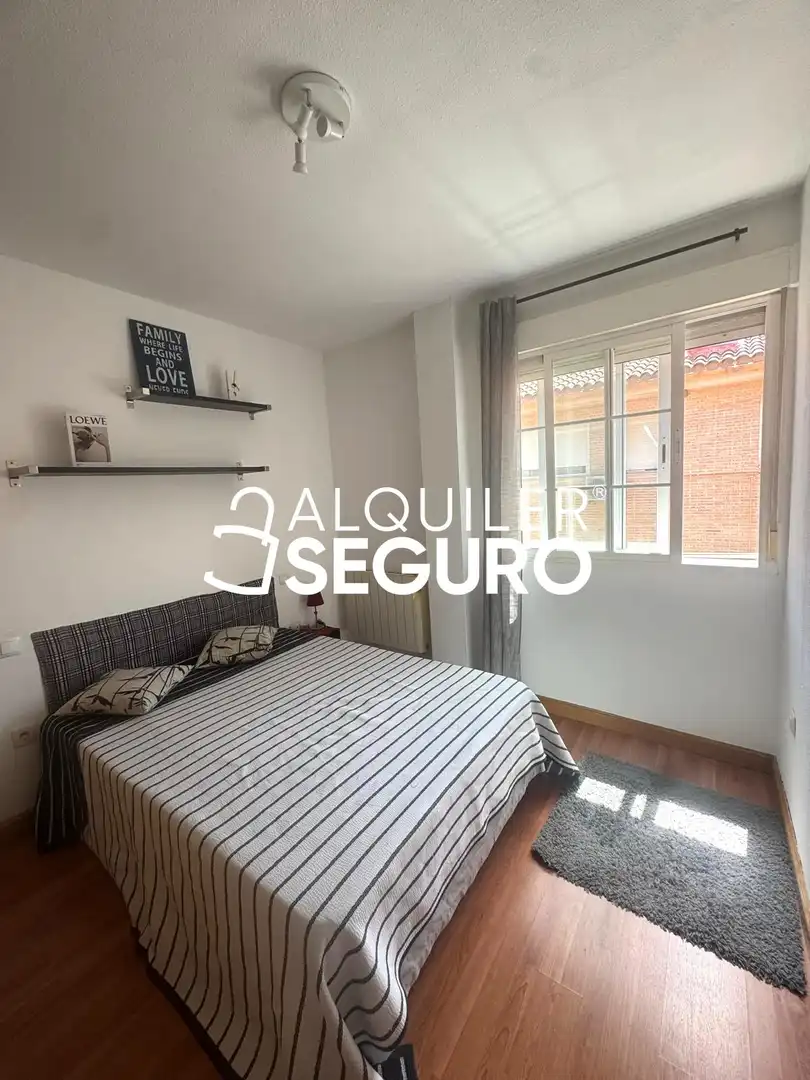 Habitación de Piso de alquiler en Bargas con Aire acondicionado, Trastero y Amueblado