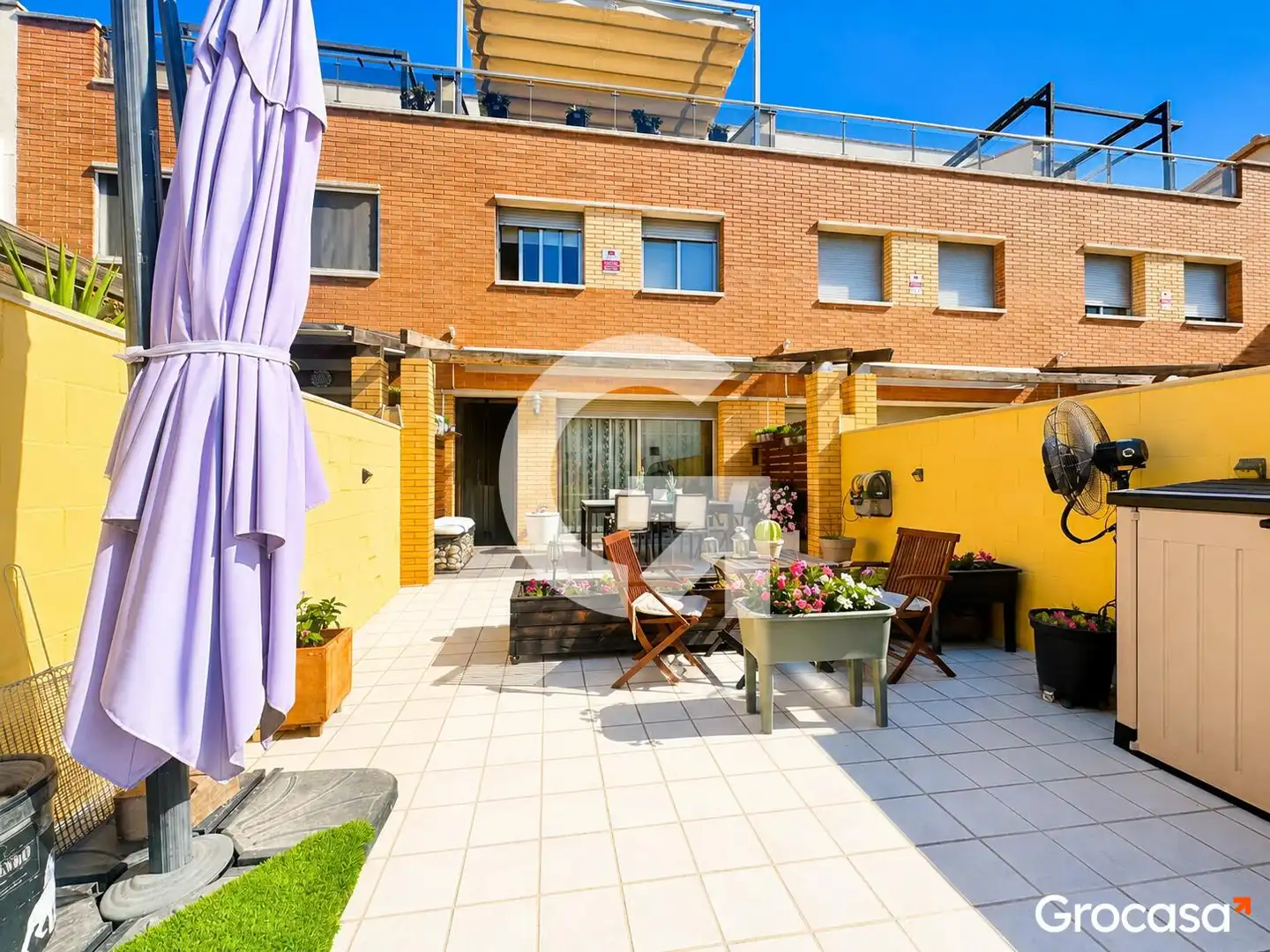 Terrassa de Casa adosada en venda en Cubelles amb Aire condicionat, Calefacció i Jardí privat