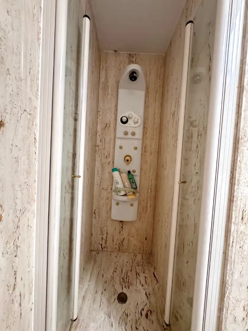 Baño de Apartamento en venta en Cáceres con Aire acondicionado, Calefacción y Terraza