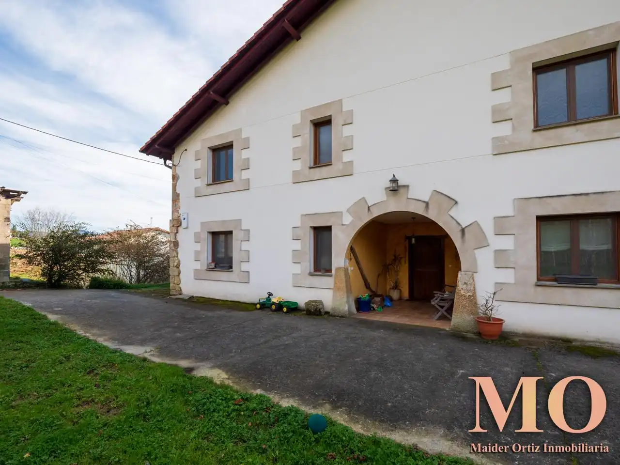 Außenansicht von Country house zum Verkauf in Bergara mit Heizung, Privatgarten und Terrasse