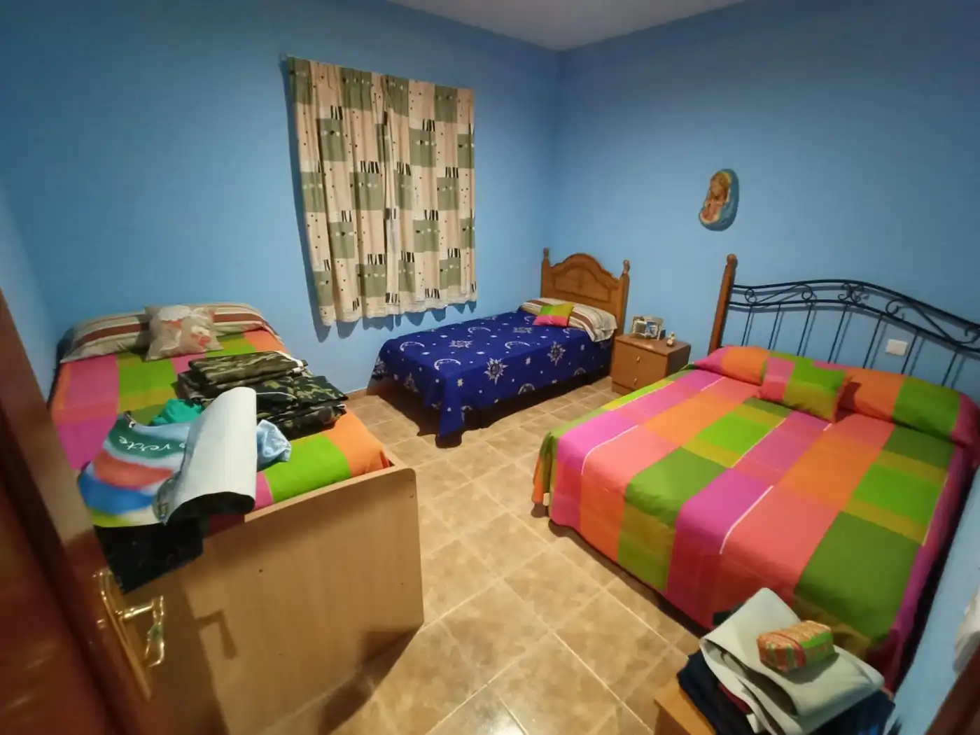 Dormitori de Casa o xalet en venda en Alburquerque amb Jardí privat, Piscina i Moblat
