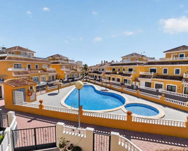 Maison mitoyenne avec piscine à vendre à N/A, imagen 3