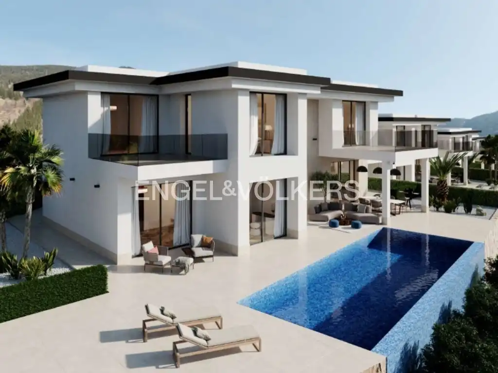 Casa amb piscina en venda a Golf Bahía, imagen 2