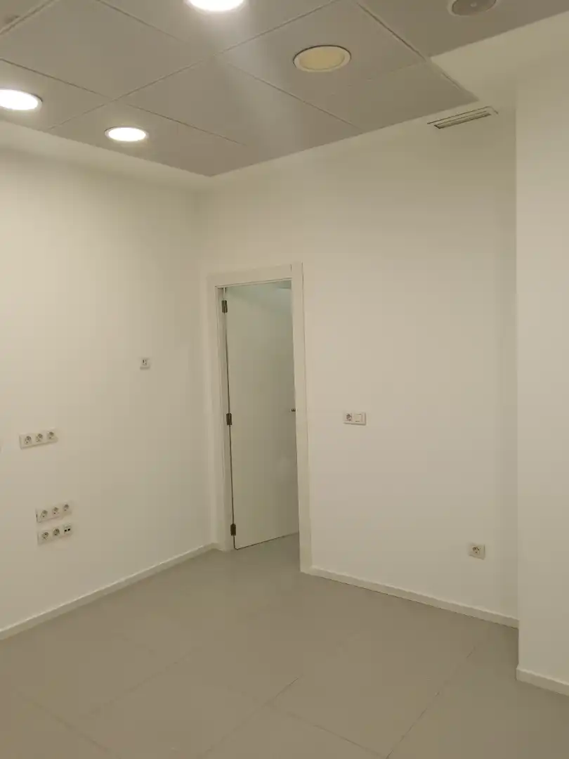 Business premises for sale in Llombai, imagen 10