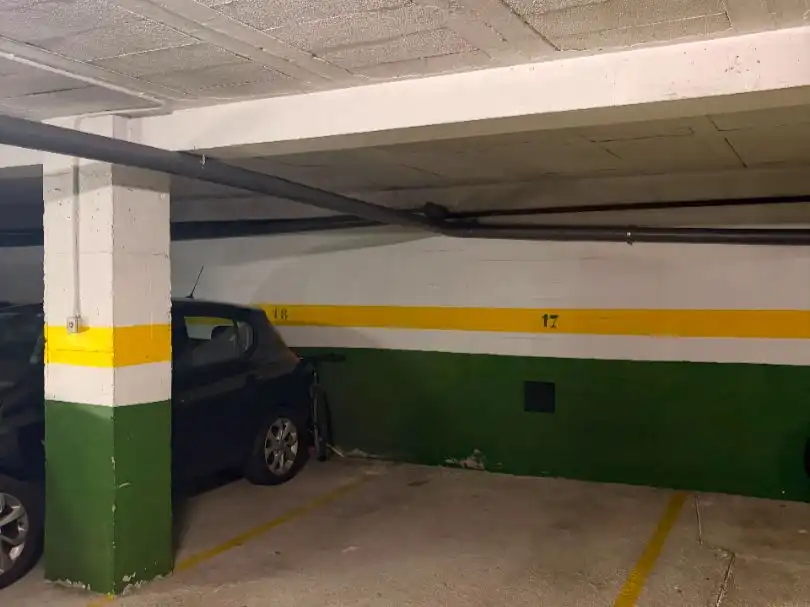 Parking of Garage for rent in Vigo 