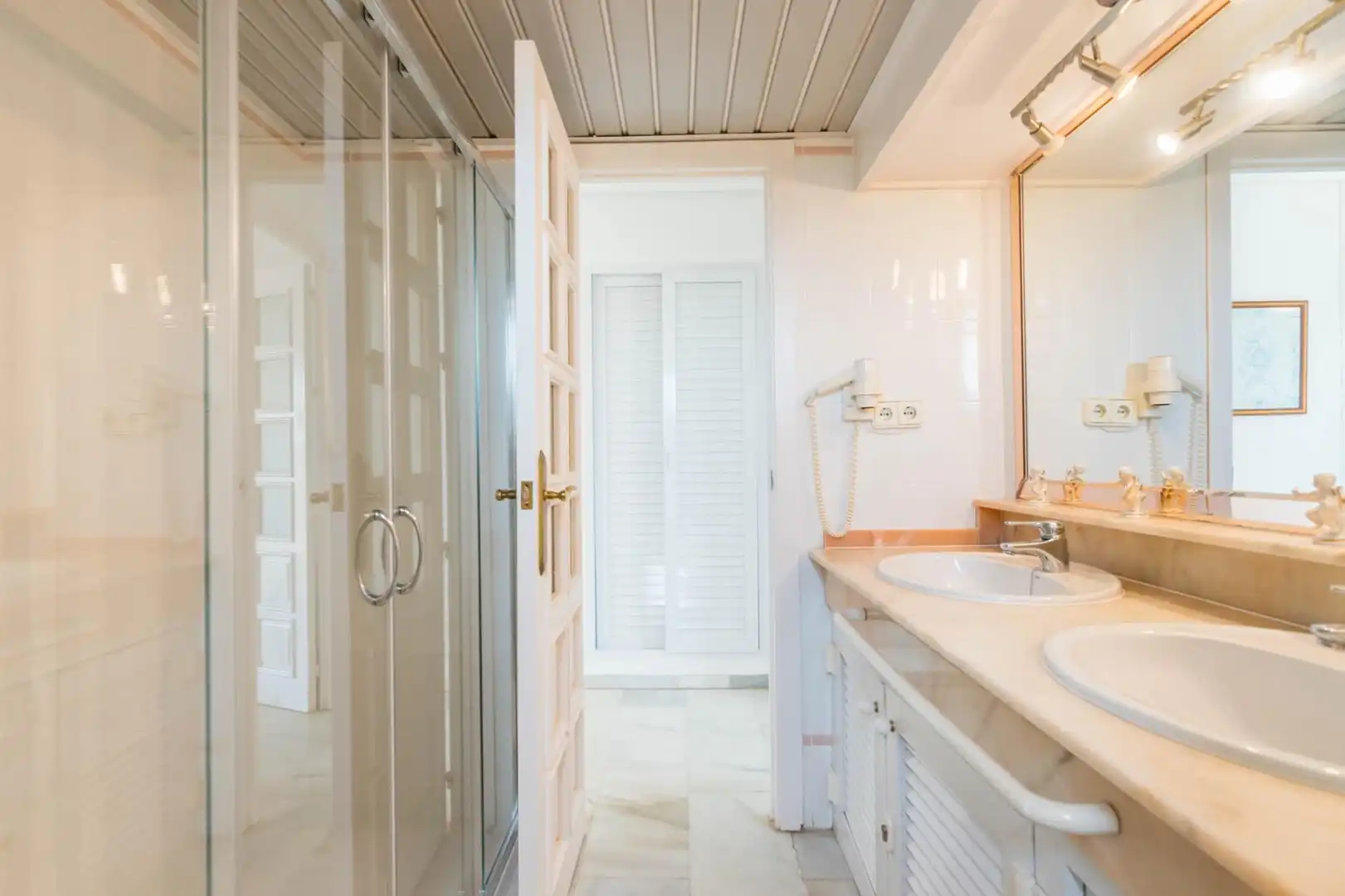Bathroom of Flat for sale in La Manga del Mar Menor  with Heating, Private garden and Terrace