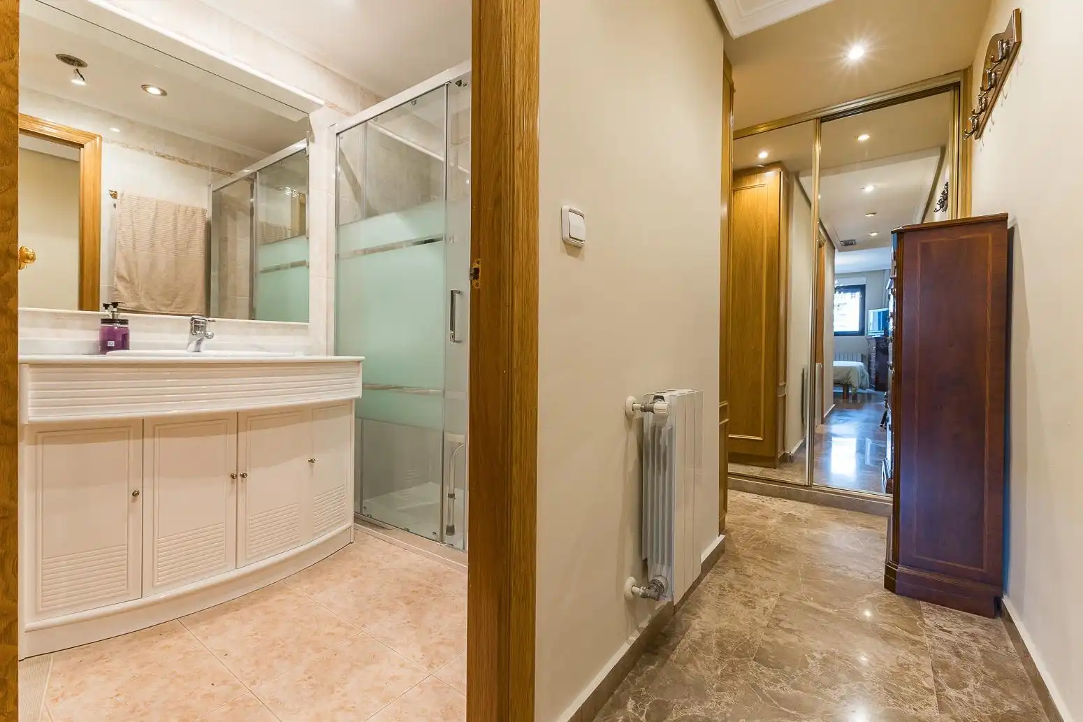 Baño de Piso en venta en Valencia con Aire acondicionado y Calefacción