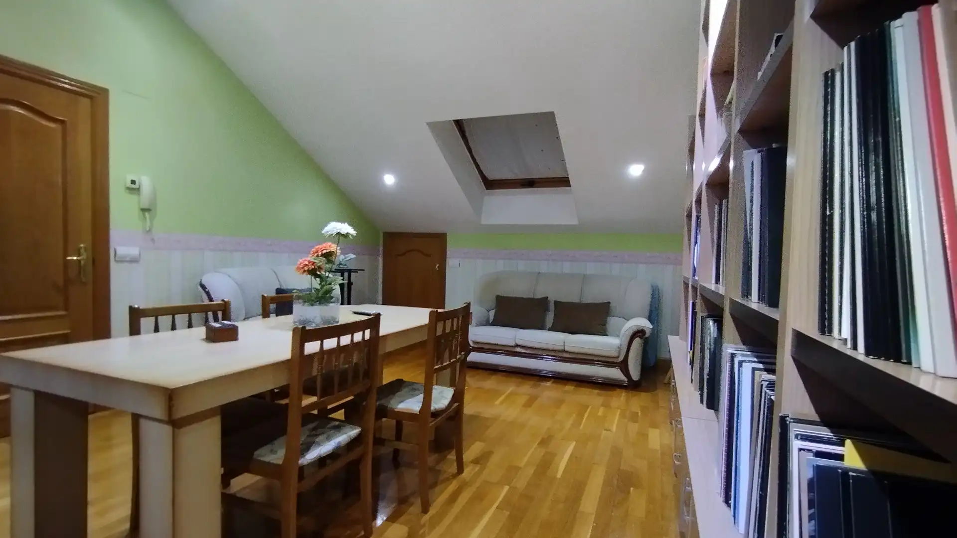 Sala de estar de Casa adosada en venta en Medina del Campo con Calefacción y Trastero