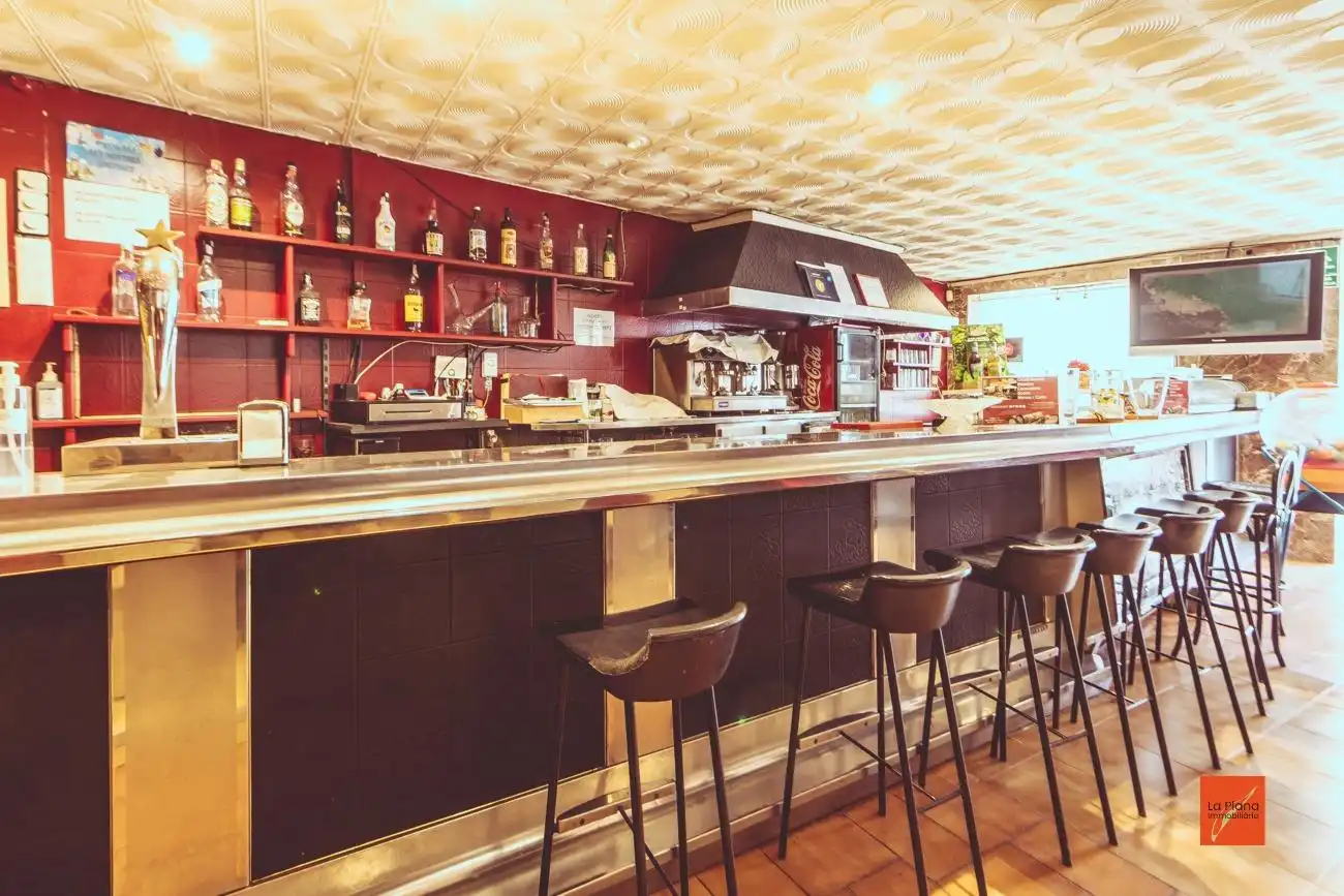 Edificio en venta en Santa Bàrbara