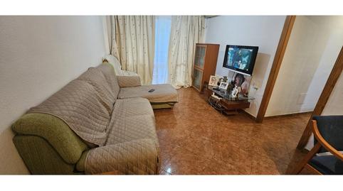 Foto 4 de Piso en venta en Calle Ronda Leonardo, 1, San Alberto - La Alcubilla - Florisol, Málaga Capital