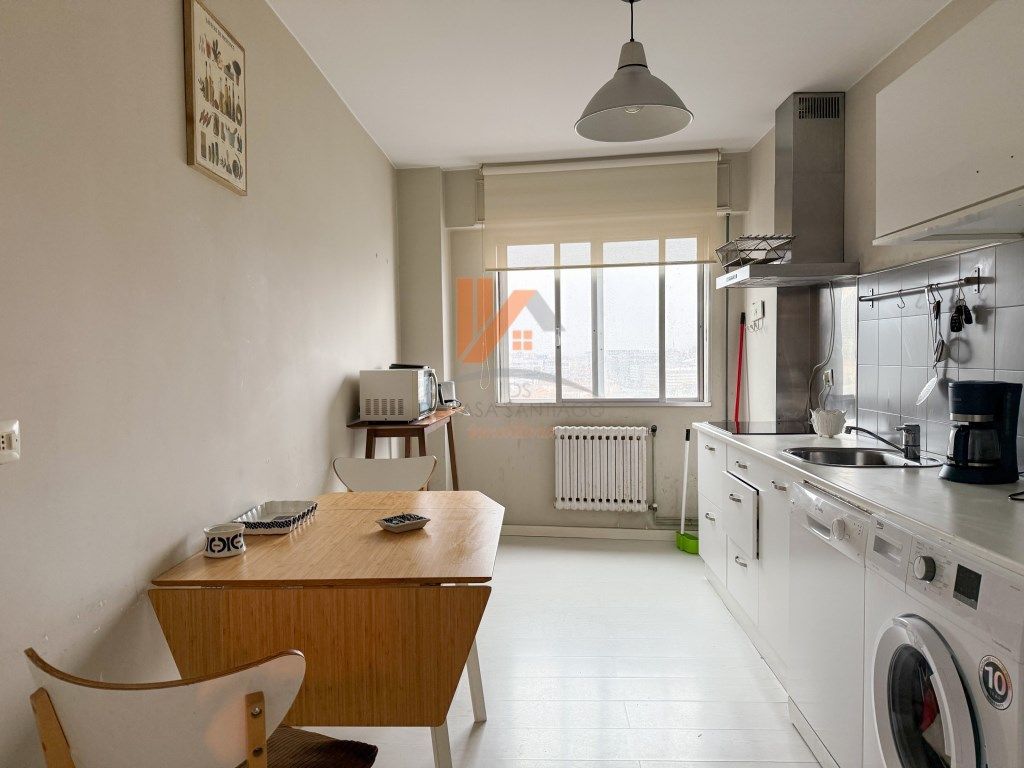 Cocina de Apartamento en venta en Santiago de Compostela 