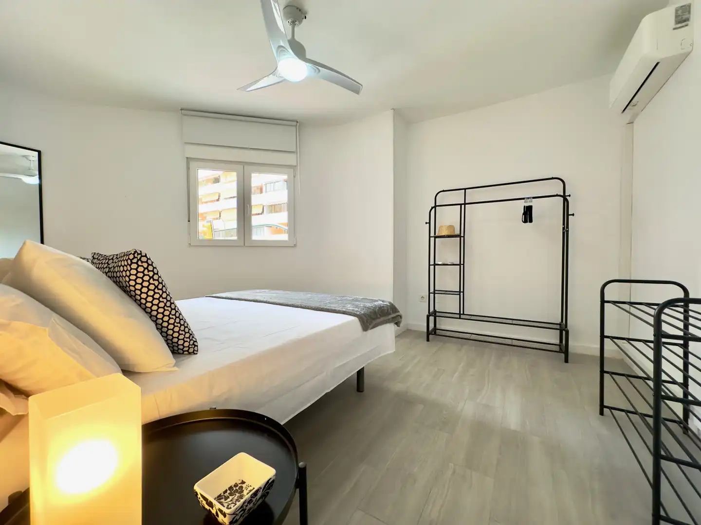Habitación de Apartamento en venta en Málaga con Aire acondicionado, Parquet y Amueblado