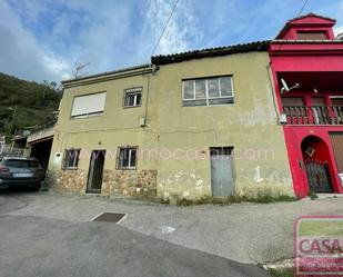 Vista exterior de Casa o xalet en venda en Mieres (Asturias) amb Calefacció i Terrassa