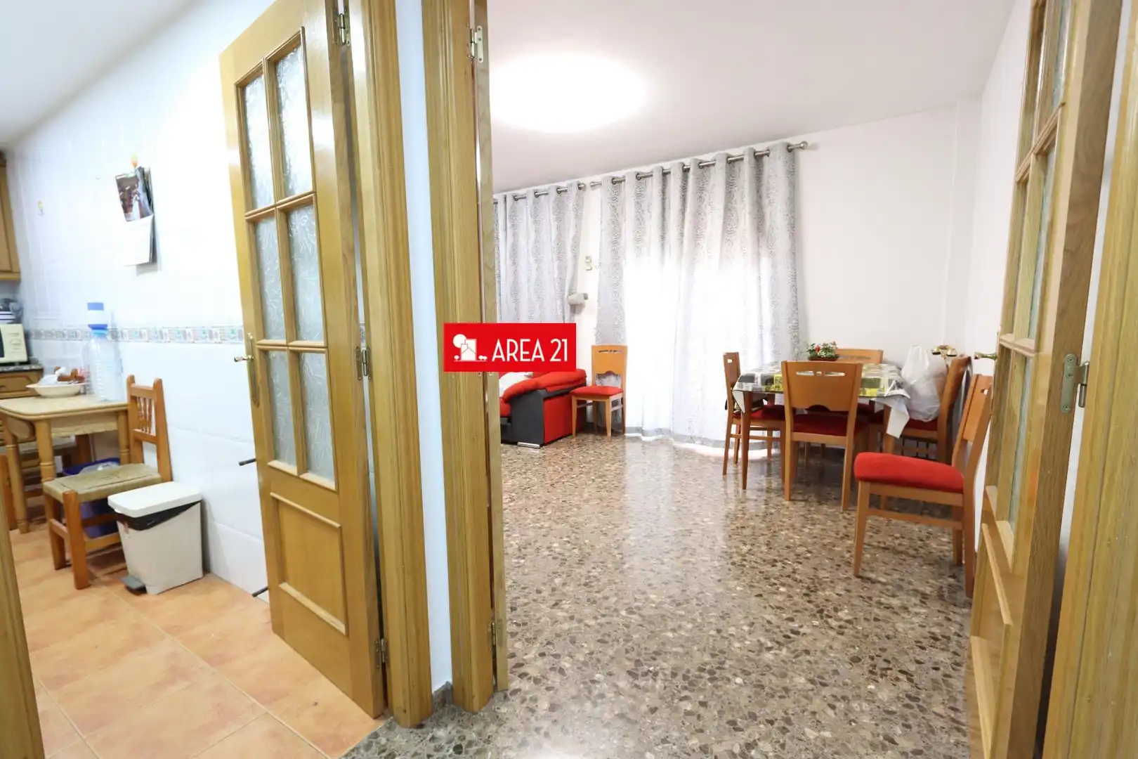 Sala de estar de Piso en venta en La Pobla de Vallbona con Aire acondicionado, Calefacción y Trastero