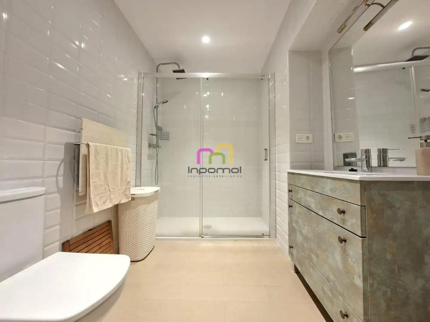 Bany de Apartament de lloguer en Badajoz amb Calefacció i Moblat