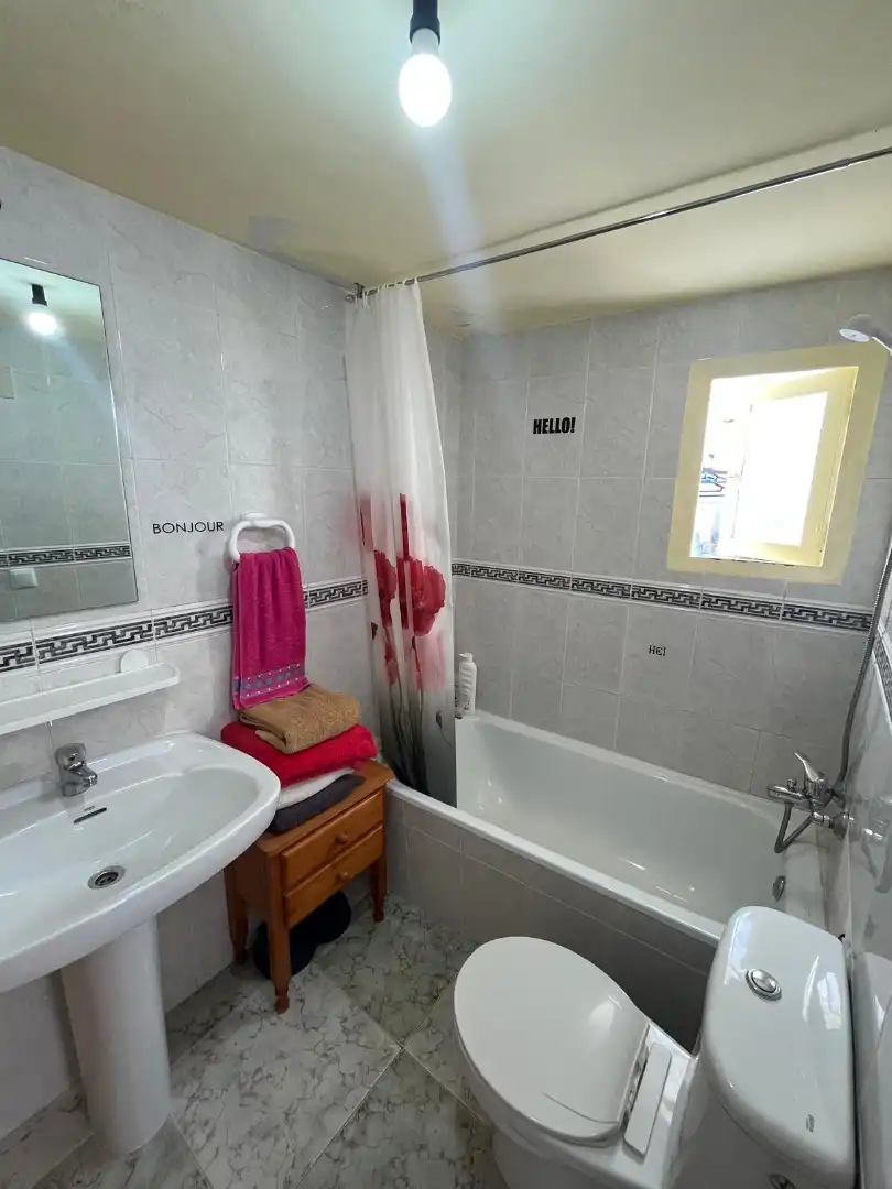Baño de Casa adosada en venta en Torrevieja con Jardín privado y Amueblado