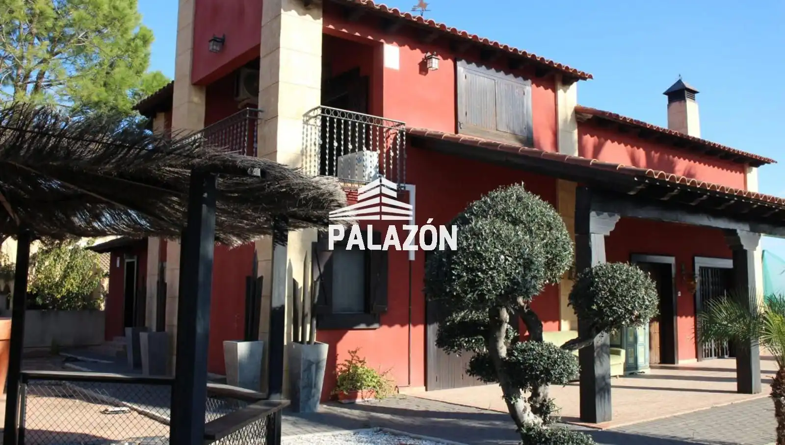 Detached house with pool for sale in Catral