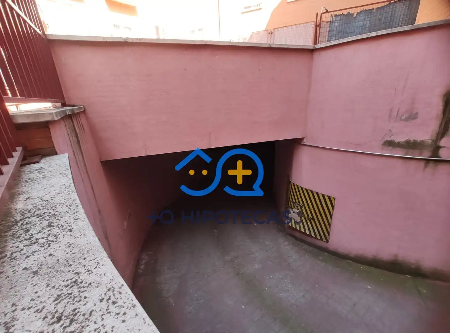 Parking of Flat for sale in Humanes de Madrid  with Parquet flooring, Storage room and Balcony